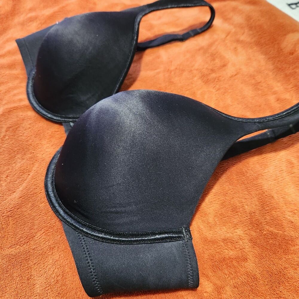 Vanity Fair Bra Size 36D Black Convertible Underwire.  New